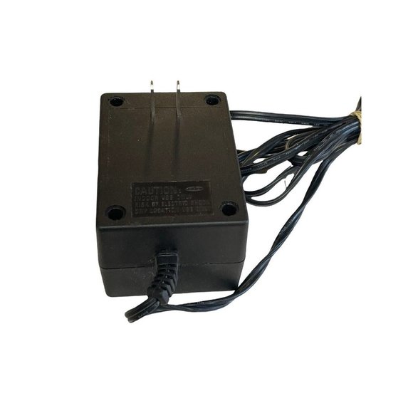 Sharper Image Design SM923USA Power Supply 9VDC 2000mA Tested - Picture 5 of 5